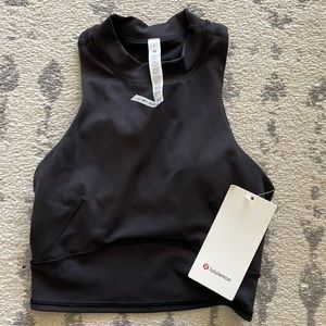 Lululemon cropped tank black size 4 NWT